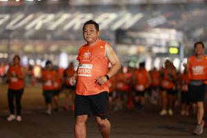 BIB: 20130
                            <button type="button" onclick="openModal(14339981)" class="btn btn-primary btn-sm float-right btn-popup" data-toggle="modal" data-target=".modal-high-quality">
                        <i class="fas fa-shopping-cart"></i> Add to Cart
                    </button>
                                            <button type="button" onclick="isThisMe(14339981, true)" class="btn btn-success btn-sm float-right btn-popup btn-isme hidden" data-toggle="tooltip" data-placement="bottom" title="นี่คือรูปของคุณใช่ไหม คลิกที่นี่เพื่อเอาเข้าอัลบั้ม">
                        <i class="fas fa-plus"></i> Add to album
                    </button>
                    <button type="button" onclick="isThisMe(14339981, false)" class="btn btn-warning btn-sm float-right btn-popup btn-isnotme hidden">
                        <i class="fas fa-ban"></i> Remove from album
                    </button>