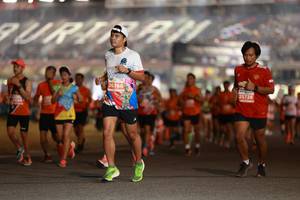 BIB: 26366, 25728
                            <button type="button" onclick="openModal(14264952)" class="btn btn-primary btn-sm float-right btn-popup" data-toggle="modal" data-target=".modal-high-quality">
                        <i class="fas fa-shopping-cart"></i> Add to Cart
                    </button>
                                            <button type="button" onclick="isThisMe(14264952, true)" class="btn btn-success btn-sm float-right btn-popup btn-isme hidden" data-toggle="tooltip" data-placement="bottom" title="นี่คือรูปของคุณใช่ไหม คลิกที่นี่เพื่อเอาเข้าอัลบั้ม">
                        <i class="fas fa-plus"></i> Add to album
                    </button>
                    <button type="button" onclick="isThisMe(14264952, false)" class="btn btn-warning btn-sm float-right btn-popup btn-isnotme hidden">
                        <i class="fas fa-ban"></i> Remove from album
                    </button>