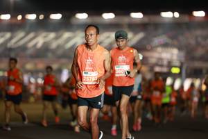 BIB: 260, 25783
                            <button type="button" onclick="openModal(14256308)" class="btn btn-primary btn-sm float-right btn-popup" data-toggle="modal" data-target=".modal-high-quality">
                        <i class="fas fa-shopping-cart"></i> Add to Cart
                    </button>
                                            <button type="button" onclick="isThisMe(14256308, true)" class="btn btn-success btn-sm float-right btn-popup btn-isme hidden" data-toggle="tooltip" data-placement="bottom" title="นี่คือรูปของคุณใช่ไหม คลิกที่นี่เพื่อเอาเข้าอัลบั้ม">
                        <i class="fas fa-plus"></i> Add to album
                    </button>
                    <button type="button" onclick="isThisMe(14256308, false)" class="btn btn-warning btn-sm float-right btn-popup btn-isnotme hidden">
                        <i class="fas fa-ban"></i> Remove from album
                    </button>