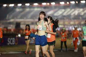 BIB: 2809, 051
                            <button type="button" onclick="openModal(14345962)" class="btn btn-primary btn-sm float-right btn-popup" data-toggle="modal" data-target=".modal-high-quality">
                        <i class="fas fa-shopping-cart"></i> Add to Cart
                    </button>
                                            <button type="button" onclick="isThisMe(14345962, true)" class="btn btn-success btn-sm float-right btn-popup btn-isme hidden" data-toggle="tooltip" data-placement="bottom" title="นี่คือรูปของคุณใช่ไหม คลิกที่นี่เพื่อเอาเข้าอัลบั้ม">
                        <i class="fas fa-plus"></i> Add to album
                    </button>
                    <button type="button" onclick="isThisMe(14345962, false)" class="btn btn-warning btn-sm float-right btn-popup btn-isnotme hidden">
                        <i class="fas fa-ban"></i> Remove from album
                    </button>