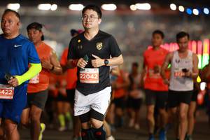 BIB: 22042, 422
                            <button type="button" onclick="openModal(14302879)" class="btn btn-primary btn-sm float-right btn-popup" data-toggle="modal" data-target=".modal-high-quality">
                        <i class="fas fa-shopping-cart"></i> Add to Cart
                    </button>
                                            <button type="button" onclick="isThisMe(14302879, true)" class="btn btn-success btn-sm float-right btn-popup btn-isme hidden" data-toggle="tooltip" data-placement="bottom" title="นี่คือรูปของคุณใช่ไหม คลิกที่นี่เพื่อเอาเข้าอัลบั้ม">
                        <i class="fas fa-plus"></i> Add to album
                    </button>
                    <button type="button" onclick="isThisMe(14302879, false)" class="btn btn-warning btn-sm float-right btn-popup btn-isnotme hidden">
                        <i class="fas fa-ban"></i> Remove from album
                    </button>