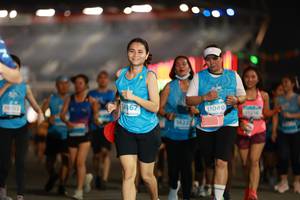 BIB: 14867, 11040, 103, 11216, 1422
                            <button type="button" onclick="openModal(14400489)" class="btn btn-primary btn-sm float-right btn-popup" data-toggle="modal" data-target=".modal-high-quality">
                        <i class="fas fa-shopping-cart"></i> Add to Cart
                    </button>
                                            <button type="button" onclick="isThisMe(14400489, true)" class="btn btn-success btn-sm float-right btn-popup btn-isme hidden" data-toggle="tooltip" data-placement="bottom" title="นี่คือรูปของคุณใช่ไหม คลิกที่นี่เพื่อเอาเข้าอัลบั้ม">
                        <i class="fas fa-plus"></i> Add to album
                    </button>
                    <button type="button" onclick="isThisMe(14400489, false)" class="btn btn-warning btn-sm float-right btn-popup btn-isnotme hidden">
                        <i class="fas fa-ban"></i> Remove from album
                    </button>