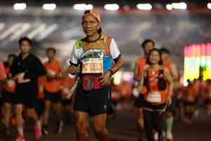 BIB: 26136
                            <button type="button" onclick="openModal(14330237)" class="btn btn-primary btn-sm float-right btn-popup" data-toggle="modal" data-target=".modal-high-quality">
                        <i class="fas fa-shopping-cart"></i> Add to Cart
                    </button>
                                            <button type="button" onclick="isThisMe(14330237, true)" class="btn btn-success btn-sm float-right btn-popup btn-isme hidden" data-toggle="tooltip" data-placement="bottom" title="นี่คือรูปของคุณใช่ไหม คลิกที่นี่เพื่อเอาเข้าอัลบั้ม">
                        <i class="fas fa-plus"></i> Add to album
                    </button>
                    <button type="button" onclick="isThisMe(14330237, false)" class="btn btn-warning btn-sm float-right btn-popup btn-isnotme hidden">
                        <i class="fas fa-ban"></i> Remove from album
                    </button>