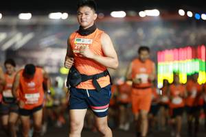 BIB: 21005
                            <button type="button" onclick="openModal(14296897)" class="btn btn-primary btn-sm float-right btn-popup" data-toggle="modal" data-target=".modal-high-quality">
                        <i class="fas fa-shopping-cart"></i> Add to Cart
                    </button>
                                            <button type="button" onclick="isThisMe(14296897, true)" class="btn btn-success btn-sm float-right btn-popup btn-isme hidden" data-toggle="tooltip" data-placement="bottom" title="นี่คือรูปของคุณใช่ไหม คลิกที่นี่เพื่อเอาเข้าอัลบั้ม">
                        <i class="fas fa-plus"></i> Add to album
                    </button>
                    <button type="button" onclick="isThisMe(14296897, false)" class="btn btn-warning btn-sm float-right btn-popup btn-isnotme hidden">
                        <i class="fas fa-ban"></i> Remove from album
                    </button>