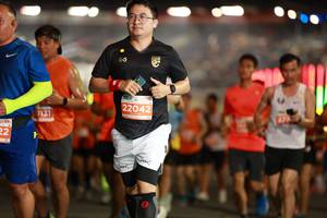 BIB: 22042, 0131
                            <button type="button" onclick="openModal(14302898)" class="btn btn-primary btn-sm float-right btn-popup" data-toggle="modal" data-target=".modal-high-quality">
                        <i class="fas fa-shopping-cart"></i> Add to Cart
                    </button>
                                            <button type="button" onclick="isThisMe(14302898, true)" class="btn btn-success btn-sm float-right btn-popup btn-isme hidden" data-toggle="tooltip" data-placement="bottom" title="นี่คือรูปของคุณใช่ไหม คลิกที่นี่เพื่อเอาเข้าอัลบั้ม">
                        <i class="fas fa-plus"></i> Add to album
                    </button>
                    <button type="button" onclick="isThisMe(14302898, false)" class="btn btn-warning btn-sm float-right btn-popup btn-isnotme hidden">
                        <i class="fas fa-ban"></i> Remove from album
                    </button>