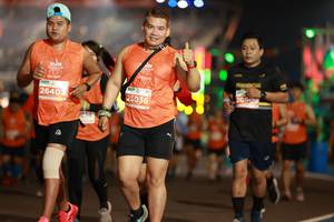 BIB: 2060, 26403, 25036
                            <button type="button" onclick="openModal(14331293)" class="btn btn-primary btn-sm float-right btn-popup" data-toggle="modal" data-target=".modal-high-quality">
                        <i class="fas fa-shopping-cart"></i> Add to Cart
                    </button>
                                            <button type="button" onclick="isThisMe(14331293, true)" class="btn btn-success btn-sm float-right btn-popup btn-isme hidden" data-toggle="tooltip" data-placement="bottom" title="นี่คือรูปของคุณใช่ไหม คลิกที่นี่เพื่อเอาเข้าอัลบั้ม">
                        <i class="fas fa-plus"></i> Add to album
                    </button>
                    <button type="button" onclick="isThisMe(14331293, false)" class="btn btn-warning btn-sm float-right btn-popup btn-isnotme hidden">
                        <i class="fas fa-ban"></i> Remove from album
                    </button>