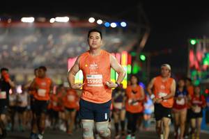 BIB: 25960
                            <button type="button" onclick="openModal(14289316)" class="btn btn-primary btn-sm float-right btn-popup" data-toggle="modal" data-target=".modal-high-quality">
                        <i class="fas fa-shopping-cart"></i> Add to Cart
                    </button>
                                            <button type="button" onclick="isThisMe(14289316, true)" class="btn btn-success btn-sm float-right btn-popup btn-isme hidden" data-toggle="tooltip" data-placement="bottom" title="นี่คือรูปของคุณใช่ไหม คลิกที่นี่เพื่อเอาเข้าอัลบั้ม">
                        <i class="fas fa-plus"></i> Add to album
                    </button>
                    <button type="button" onclick="isThisMe(14289316, false)" class="btn btn-warning btn-sm float-right btn-popup btn-isnotme hidden">
                        <i class="fas fa-ban"></i> Remove from album
                    </button>