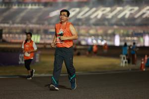 BIB: 912
                            <button type="button" onclick="openModal(14362483)" class="btn btn-primary btn-sm float-right btn-popup" data-toggle="modal" data-target=".modal-high-quality">
                        <i class="fas fa-shopping-cart"></i> Add to Cart
                    </button>
                                            <button type="button" onclick="isThisMe(14362483, true)" class="btn btn-success btn-sm float-right btn-popup btn-isme hidden" data-toggle="tooltip" data-placement="bottom" title="นี่คือรูปของคุณใช่ไหม คลิกที่นี่เพื่อเอาเข้าอัลบั้ม">
                        <i class="fas fa-plus"></i> Add to album
                    </button>
                    <button type="button" onclick="isThisMe(14362483, false)" class="btn btn-warning btn-sm float-right btn-popup btn-isnotme hidden">
                        <i class="fas fa-ban"></i> Remove from album
                    </button>