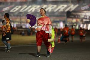 BIB: 5223
                            <button type="button" onclick="openModal(14350240)" class="btn btn-primary btn-sm float-right btn-popup" data-toggle="modal" data-target=".modal-high-quality">
                        <i class="fas fa-shopping-cart"></i> Add to Cart
                    </button>
                                            <button type="button" onclick="isThisMe(14350240, true)" class="btn btn-success btn-sm float-right btn-popup btn-isme hidden" data-toggle="tooltip" data-placement="bottom" title="นี่คือรูปของคุณใช่ไหม คลิกที่นี่เพื่อเอาเข้าอัลบั้ม">
                        <i class="fas fa-plus"></i> Add to album
                    </button>
                    <button type="button" onclick="isThisMe(14350240, false)" class="btn btn-warning btn-sm float-right btn-popup btn-isnotme hidden">
                        <i class="fas fa-ban"></i> Remove from album
                    </button>