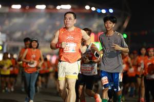 BIB: 22425, 95296, 054
                            <button type="button" onclick="openModal(14333136)" class="btn btn-primary btn-sm float-right btn-popup" data-toggle="modal" data-target=".modal-high-quality">
                        <i class="fas fa-shopping-cart"></i> Add to Cart
                    </button>
                                            <button type="button" onclick="isThisMe(14333136, true)" class="btn btn-success btn-sm float-right btn-popup btn-isme hidden" data-toggle="tooltip" data-placement="bottom" title="นี่คือรูปของคุณใช่ไหม คลิกที่นี่เพื่อเอาเข้าอัลบั้ม">
                        <i class="fas fa-plus"></i> Add to album
                    </button>
                    <button type="button" onclick="isThisMe(14333136, false)" class="btn btn-warning btn-sm float-right btn-popup btn-isnotme hidden">
                        <i class="fas fa-ban"></i> Remove from album
                    </button>