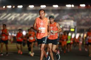 BIB: 783
                            <button type="button" onclick="openModal(14256339)" class="btn btn-primary btn-sm float-right btn-popup" data-toggle="modal" data-target=".modal-high-quality">
                        <i class="fas fa-shopping-cart"></i> Add to Cart
                    </button>
                                            <button type="button" onclick="isThisMe(14256339, true)" class="btn btn-success btn-sm float-right btn-popup btn-isme hidden" data-toggle="tooltip" data-placement="bottom" title="นี่คือรูปของคุณใช่ไหม คลิกที่นี่เพื่อเอาเข้าอัลบั้ม">
                        <i class="fas fa-plus"></i> Add to album
                    </button>
                    <button type="button" onclick="isThisMe(14256339, false)" class="btn btn-warning btn-sm float-right btn-popup btn-isnotme hidden">
                        <i class="fas fa-ban"></i> Remove from album
                    </button>