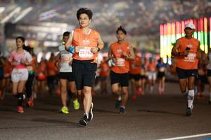 BIB: 28762
                            <button type="button" onclick="openModal(14267814)" class="btn btn-primary btn-sm float-right btn-popup" data-toggle="modal" data-target=".modal-high-quality">
                        <i class="fas fa-shopping-cart"></i> Add to Cart
                    </button>
                                            <button type="button" onclick="isThisMe(14267814, true)" class="btn btn-success btn-sm float-right btn-popup btn-isme hidden" data-toggle="tooltip" data-placement="bottom" title="นี่คือรูปของคุณใช่ไหม คลิกที่นี่เพื่อเอาเข้าอัลบั้ม">
                        <i class="fas fa-plus"></i> Add to album
                    </button>
                    <button type="button" onclick="isThisMe(14267814, false)" class="btn btn-warning btn-sm float-right btn-popup btn-isnotme hidden">
                        <i class="fas fa-ban"></i> Remove from album
                    </button>