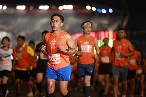 BIB: 300, 25806
                            <button type="button" onclick="openModal(14312200)" class="btn btn-primary btn-sm float-right btn-popup" data-toggle="modal" data-target=".modal-high-quality">
                        <i class="fas fa-shopping-cart"></i> Add to Cart
                    </button>
                                            <button type="button" onclick="isThisMe(14312200, true)" class="btn btn-success btn-sm float-right btn-popup btn-isme hidden" data-toggle="tooltip" data-placement="bottom" title="นี่คือรูปของคุณใช่ไหม คลิกที่นี่เพื่อเอาเข้าอัลบั้ม">
                        <i class="fas fa-plus"></i> Add to album
                    </button>
                    <button type="button" onclick="isThisMe(14312200, false)" class="btn btn-warning btn-sm float-right btn-popup btn-isnotme hidden">
                        <i class="fas fa-ban"></i> Remove from album
                    </button>