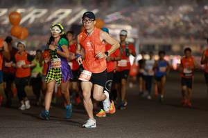 BIB: 6960, 0887
                            <button type="button" onclick="openModal(14258945)" class="btn btn-primary btn-sm float-right btn-popup" data-toggle="modal" data-target=".modal-high-quality">
                        <i class="fas fa-shopping-cart"></i> Add to Cart
                    </button>
                                            <button type="button" onclick="isThisMe(14258945, true)" class="btn btn-success btn-sm float-right btn-popup btn-isme hidden" data-toggle="tooltip" data-placement="bottom" title="นี่คือรูปของคุณใช่ไหม คลิกที่นี่เพื่อเอาเข้าอัลบั้ม">
                        <i class="fas fa-plus"></i> Add to album
                    </button>
                    <button type="button" onclick="isThisMe(14258945, false)" class="btn btn-warning btn-sm float-right btn-popup btn-isnotme hidden">
                        <i class="fas fa-ban"></i> Remove from album
                    </button>