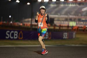 BIB: 288
                            <button type="button" onclick="openModal(14350456)" class="btn btn-primary btn-sm float-right btn-popup" data-toggle="modal" data-target=".modal-high-quality">
                        <i class="fas fa-shopping-cart"></i> Add to Cart
                    </button>
                                            <button type="button" onclick="isThisMe(14350456, true)" class="btn btn-success btn-sm float-right btn-popup btn-isme hidden" data-toggle="tooltip" data-placement="bottom" title="นี่คือรูปของคุณใช่ไหม คลิกที่นี่เพื่อเอาเข้าอัลบั้ม">
                        <i class="fas fa-plus"></i> Add to album
                    </button>
                    <button type="button" onclick="isThisMe(14350456, false)" class="btn btn-warning btn-sm float-right btn-popup btn-isnotme hidden">
                        <i class="fas fa-ban"></i> Remove from album
                    </button>