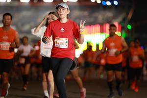 BIB: 22855, 2341, 2501
                            <button type="button" onclick="openModal(14299696)" class="btn btn-primary btn-sm float-right btn-popup" data-toggle="modal" data-target=".modal-high-quality">
                        <i class="fas fa-shopping-cart"></i> Add to Cart
                    </button>
                                            <button type="button" onclick="isThisMe(14299696, true)" class="btn btn-success btn-sm float-right btn-popup btn-isme hidden" data-toggle="tooltip" data-placement="bottom" title="นี่คือรูปของคุณใช่ไหม คลิกที่นี่เพื่อเอาเข้าอัลบั้ม">
                        <i class="fas fa-plus"></i> Add to album
                    </button>
                    <button type="button" onclick="isThisMe(14299696, false)" class="btn btn-warning btn-sm float-right btn-popup btn-isnotme hidden">
                        <i class="fas fa-ban"></i> Remove from album
                    </button>