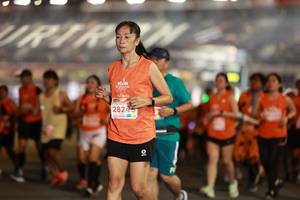 BIB: 28245
                            <button type="button" onclick="openModal(14341387)" class="btn btn-primary btn-sm float-right btn-popup" data-toggle="modal" data-target=".modal-high-quality">
                        <i class="fas fa-shopping-cart"></i> Add to Cart
                    </button>
                                            <button type="button" onclick="isThisMe(14341387, true)" class="btn btn-success btn-sm float-right btn-popup btn-isme hidden" data-toggle="tooltip" data-placement="bottom" title="นี่คือรูปของคุณใช่ไหม คลิกที่นี่เพื่อเอาเข้าอัลบั้ม">
                        <i class="fas fa-plus"></i> Add to album
                    </button>
                    <button type="button" onclick="isThisMe(14341387, false)" class="btn btn-warning btn-sm float-right btn-popup btn-isnotme hidden">
                        <i class="fas fa-ban"></i> Remove from album
                    </button>