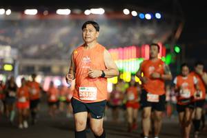 BIB: 26300
                            <button type="button" onclick="openModal(14325183)" class="btn btn-primary btn-sm float-right btn-popup" data-toggle="modal" data-target=".modal-high-quality">
                        <i class="fas fa-shopping-cart"></i> Add to Cart
                    </button>
                                            <button type="button" onclick="isThisMe(14325183, true)" class="btn btn-success btn-sm float-right btn-popup btn-isme hidden" data-toggle="tooltip" data-placement="bottom" title="นี่คือรูปของคุณใช่ไหม คลิกที่นี่เพื่อเอาเข้าอัลบั้ม">
                        <i class="fas fa-plus"></i> Add to album
                    </button>
                    <button type="button" onclick="isThisMe(14325183, false)" class="btn btn-warning btn-sm float-right btn-popup btn-isnotme hidden">
                        <i class="fas fa-ban"></i> Remove from album
                    </button>