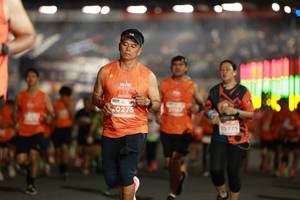 BIB: 0275, 29775
                            <button type="button" onclick="openModal(14300023)" class="btn btn-primary btn-sm float-right btn-popup" data-toggle="modal" data-target=".modal-high-quality">
                        <i class="fas fa-shopping-cart"></i> Add to Cart
                    </button>
                                            <button type="button" onclick="isThisMe(14300023, true)" class="btn btn-success btn-sm float-right btn-popup btn-isme hidden" data-toggle="tooltip" data-placement="bottom" title="นี่คือรูปของคุณใช่ไหม คลิกที่นี่เพื่อเอาเข้าอัลบั้ม">
                        <i class="fas fa-plus"></i> Add to album
                    </button>
                    <button type="button" onclick="isThisMe(14300023, false)" class="btn btn-warning btn-sm float-right btn-popup btn-isnotme hidden">
                        <i class="fas fa-ban"></i> Remove from album
                    </button>