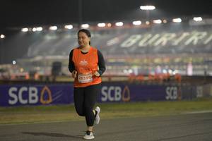 BIB: 28390
                            <button type="button" onclick="openModal(14416499)" class="btn btn-primary btn-sm float-right btn-popup" data-toggle="modal" data-target=".modal-high-quality">
                        <i class="fas fa-shopping-cart"></i> Add to Cart
                    </button>
                                            <button type="button" onclick="isThisMe(14416499, true)" class="btn btn-success btn-sm float-right btn-popup btn-isme hidden" data-toggle="tooltip" data-placement="bottom" title="นี่คือรูปของคุณใช่ไหม คลิกที่นี่เพื่อเอาเข้าอัลบั้ม">
                        <i class="fas fa-plus"></i> Add to album
                    </button>
                    <button type="button" onclick="isThisMe(14416499, false)" class="btn btn-warning btn-sm float-right btn-popup btn-isnotme hidden">
                        <i class="fas fa-ban"></i> Remove from album
                    </button>