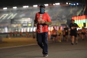 BIB: 215
                            <button type="button" onclick="openModal(14414811)" class="btn btn-primary btn-sm float-right btn-popup" data-toggle="modal" data-target=".modal-high-quality">
                        <i class="fas fa-shopping-cart"></i> Add to Cart
                    </button>
                                            <button type="button" onclick="isThisMe(14414811, true)" class="btn btn-success btn-sm float-right btn-popup btn-isme hidden" data-toggle="tooltip" data-placement="bottom" title="นี่คือรูปของคุณใช่ไหม คลิกที่นี่เพื่อเอาเข้าอัลบั้ม">
                        <i class="fas fa-plus"></i> Add to album
                    </button>
                    <button type="button" onclick="isThisMe(14414811, false)" class="btn btn-warning btn-sm float-right btn-popup btn-isnotme hidden">
                        <i class="fas fa-ban"></i> Remove from album
                    </button>