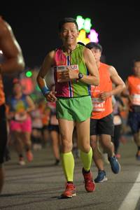 BIB: 841
                            <button type="button" onclick="openModal(14411618)" class="btn btn-primary btn-sm float-right btn-popup" data-toggle="modal" data-target=".modal-high-quality">
                        <i class="fas fa-shopping-cart"></i> Add to Cart
                    </button>
                                            <button type="button" onclick="isThisMe(14411618, true)" class="btn btn-success btn-sm float-right btn-popup btn-isme hidden" data-toggle="tooltip" data-placement="bottom" title="นี่คือรูปของคุณใช่ไหม คลิกที่นี่เพื่อเอาเข้าอัลบั้ม">
                        <i class="fas fa-plus"></i> Add to album
                    </button>
                    <button type="button" onclick="isThisMe(14411618, false)" class="btn btn-warning btn-sm float-right btn-popup btn-isnotme hidden">
                        <i class="fas fa-ban"></i> Remove from album
                    </button>