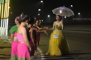 BIB: 76404
                            <button type="button" onclick="openModal(13909544)" class="btn btn-primary btn-sm float-right btn-popup" data-toggle="modal" data-target=".modal-high-quality">
                        <i class="fas fa-shopping-cart"></i> Add to Cart
                    </button>
                                            <button type="button" onclick="isThisMe(13909544, true)" class="btn btn-success btn-sm float-right btn-popup btn-isme hidden" data-toggle="tooltip" data-placement="bottom" title="นี่คือรูปของคุณใช่ไหม คลิกที่นี่เพื่อเอาเข้าอัลบั้ม">
                        <i class="fas fa-plus"></i> Add to album
                    </button>
                    <button type="button" onclick="isThisMe(13909544, false)" class="btn btn-warning btn-sm float-right btn-popup btn-isnotme hidden">
                        <i class="fas fa-ban"></i> Remove from album
                    </button>