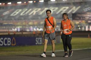 BIB: 21618, 259
                            <button type="button" onclick="openModal(14419739)" class="btn btn-primary btn-sm float-right btn-popup" data-toggle="modal" data-target=".modal-high-quality">
                        <i class="fas fa-shopping-cart"></i> Add to Cart
                    </button>
                                            <button type="button" onclick="isThisMe(14419739, true)" class="btn btn-success btn-sm float-right btn-popup btn-isme hidden" data-toggle="tooltip" data-placement="bottom" title="นี่คือรูปของคุณใช่ไหม คลิกที่นี่เพื่อเอาเข้าอัลบั้ม">
                        <i class="fas fa-plus"></i> Add to album
                    </button>
                    <button type="button" onclick="isThisMe(14419739, false)" class="btn btn-warning btn-sm float-right btn-popup btn-isnotme hidden">
                        <i class="fas fa-ban"></i> Remove from album
                    </button>