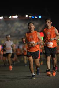 BIB: 200, 7652
                            <button type="button" onclick="openModal(13972143)" class="btn btn-primary btn-sm float-right btn-popup" data-toggle="modal" data-target=".modal-high-quality">
                        <i class="fas fa-shopping-cart"></i> Add to Cart
                    </button>
                                            <button type="button" onclick="isThisMe(13972143, true)" class="btn btn-success btn-sm float-right btn-popup btn-isme hidden" data-toggle="tooltip" data-placement="bottom" title="นี่คือรูปของคุณใช่ไหม คลิกที่นี่เพื่อเอาเข้าอัลบั้ม">
                        <i class="fas fa-plus"></i> Add to album
                    </button>
                    <button type="button" onclick="isThisMe(13972143, false)" class="btn btn-warning btn-sm float-right btn-popup btn-isnotme hidden">
                        <i class="fas fa-ban"></i> Remove from album
                    </button>