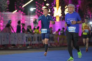 BIB: 45862, 40104, 41816
                            <button type="button" onclick="openModal(14627727)" class="btn btn-primary btn-sm float-right btn-popup" data-toggle="modal" data-target=".modal-high-quality">
                        <i class="fas fa-shopping-cart"></i> Add to Cart
                    </button>
                                            <button type="button" onclick="isThisMe(14627727, true)" class="btn btn-success btn-sm float-right btn-popup btn-isme hidden" data-toggle="tooltip" data-placement="bottom" title="นี่คือรูปของคุณใช่ไหม คลิกที่นี่เพื่อเอาเข้าอัลบั้ม">
                        <i class="fas fa-plus"></i> Add to album
                    </button>
                    <button type="button" onclick="isThisMe(14627727, false)" class="btn btn-warning btn-sm float-right btn-popup btn-isnotme hidden">
                        <i class="fas fa-ban"></i> Remove from album
                    </button>