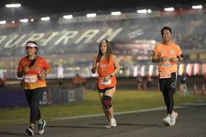 BIB: 26677, 29550
                            <button type="button" onclick="openModal(14414243)" class="btn btn-primary btn-sm float-right btn-popup" data-toggle="modal" data-target=".modal-high-quality">
                        <i class="fas fa-shopping-cart"></i> Add to Cart
                    </button>
                                            <button type="button" onclick="isThisMe(14414243, true)" class="btn btn-success btn-sm float-right btn-popup btn-isme hidden" data-toggle="tooltip" data-placement="bottom" title="นี่คือรูปของคุณใช่ไหม คลิกที่นี่เพื่อเอาเข้าอัลบั้ม">
                        <i class="fas fa-plus"></i> Add to album
                    </button>
                    <button type="button" onclick="isThisMe(14414243, false)" class="btn btn-warning btn-sm float-right btn-popup btn-isnotme hidden">
                        <i class="fas fa-ban"></i> Remove from album
                    </button>