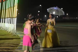 BIB: 76404
                            <button type="button" onclick="openModal(13911236)" class="btn btn-primary btn-sm float-right btn-popup" data-toggle="modal" data-target=".modal-high-quality">
                        <i class="fas fa-shopping-cart"></i> Add to Cart
                    </button>
                                            <button type="button" onclick="isThisMe(13911236, true)" class="btn btn-success btn-sm float-right btn-popup btn-isme hidden" data-toggle="tooltip" data-placement="bottom" title="นี่คือรูปของคุณใช่ไหม คลิกที่นี่เพื่อเอาเข้าอัลบั้ม">
                        <i class="fas fa-plus"></i> Add to album
                    </button>
                    <button type="button" onclick="isThisMe(13911236, false)" class="btn btn-warning btn-sm float-right btn-popup btn-isnotme hidden">
                        <i class="fas fa-ban"></i> Remove from album
                    </button>