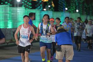BIB: 086, 47170, 46666
                            <button type="button" onclick="openModal(14704385)" class="btn btn-primary btn-sm float-right btn-popup" data-toggle="modal" data-target=".modal-high-quality">
                        <i class="fas fa-shopping-cart"></i> Add to Cart
                    </button>
                                            <button type="button" onclick="isThisMe(14704385, true)" class="btn btn-success btn-sm float-right btn-popup btn-isme hidden" data-toggle="tooltip" data-placement="bottom" title="นี่คือรูปของคุณใช่ไหม คลิกที่นี่เพื่อเอาเข้าอัลบั้ม">
                        <i class="fas fa-plus"></i> Add to album
                    </button>
                    <button type="button" onclick="isThisMe(14704385, false)" class="btn btn-warning btn-sm float-right btn-popup btn-isnotme hidden">
                        <i class="fas fa-ban"></i> Remove from album
                    </button>