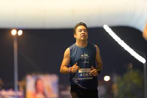 BIB: 4066
                            <button type="button" onclick="openModal(13977421)" class="btn btn-primary btn-sm float-right btn-popup" data-toggle="modal" data-target=".modal-high-quality">
                        <i class="fas fa-shopping-cart"></i> Add to Cart
                    </button>
                                            <button type="button" onclick="isThisMe(13977421, true)" class="btn btn-success btn-sm float-right btn-popup btn-isme hidden" data-toggle="tooltip" data-placement="bottom" title="นี่คือรูปของคุณใช่ไหม คลิกที่นี่เพื่อเอาเข้าอัลบั้ม">
                        <i class="fas fa-plus"></i> Add to album
                    </button>
                    <button type="button" onclick="isThisMe(13977421, false)" class="btn btn-warning btn-sm float-right btn-popup btn-isnotme hidden">
                        <i class="fas fa-ban"></i> Remove from album
                    </button>