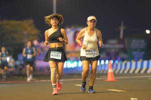 BIB: 43204, 42853
                            <button type="button" onclick="openModal(13977161)" class="btn btn-primary btn-sm float-right btn-popup" data-toggle="modal" data-target=".modal-high-quality">
                        <i class="fas fa-shopping-cart"></i> Add to Cart
                    </button>
                                            <button type="button" onclick="isThisMe(13977161, true)" class="btn btn-success btn-sm float-right btn-popup btn-isme hidden" data-toggle="tooltip" data-placement="bottom" title="นี่คือรูปของคุณใช่ไหม คลิกที่นี่เพื่อเอาเข้าอัลบั้ม">
                        <i class="fas fa-plus"></i> Add to album
                    </button>
                    <button type="button" onclick="isThisMe(13977161, false)" class="btn btn-warning btn-sm float-right btn-popup btn-isnotme hidden">
                        <i class="fas fa-ban"></i> Remove from album
                    </button>
