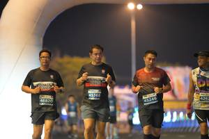 BIB: 45368, 46820, 45246, 4262
                            <button type="button" onclick="openModal(13981581)" class="btn btn-primary btn-sm float-right btn-popup" data-toggle="modal" data-target=".modal-high-quality">
                        <i class="fas fa-shopping-cart"></i> Add to Cart
                    </button>
                                            <button type="button" onclick="isThisMe(13981581, true)" class="btn btn-success btn-sm float-right btn-popup btn-isme hidden" data-toggle="tooltip" data-placement="bottom" title="นี่คือรูปของคุณใช่ไหม คลิกที่นี่เพื่อเอาเข้าอัลบั้ม">
                        <i class="fas fa-plus"></i> Add to album
                    </button>
                    <button type="button" onclick="isThisMe(13981581, false)" class="btn btn-warning btn-sm float-right btn-popup btn-isnotme hidden">
                        <i class="fas fa-ban"></i> Remove from album
                    </button>