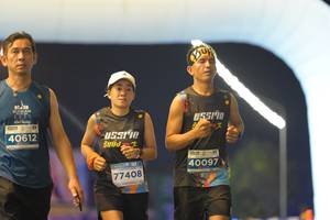BIB: 40612, 40097, 77408
                            <button type="button" onclick="openModal(14425859)" class="btn btn-primary btn-sm float-right btn-popup" data-toggle="modal" data-target=".modal-high-quality">
                        <i class="fas fa-shopping-cart"></i> Add to Cart
                    </button>
                                            <button type="button" onclick="isThisMe(14425859, true)" class="btn btn-success btn-sm float-right btn-popup btn-isme hidden" data-toggle="tooltip" data-placement="bottom" title="นี่คือรูปของคุณใช่ไหม คลิกที่นี่เพื่อเอาเข้าอัลบั้ม">
                        <i class="fas fa-plus"></i> Add to album
                    </button>
                    <button type="button" onclick="isThisMe(14425859, false)" class="btn btn-warning btn-sm float-right btn-popup btn-isnotme hidden">
                        <i class="fas fa-ban"></i> Remove from album
                    </button>