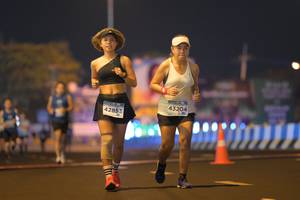 BIB: 43204, 42853
                            <button type="button" onclick="openModal(13977059)" class="btn btn-primary btn-sm float-right btn-popup" data-toggle="modal" data-target=".modal-high-quality">
                        <i class="fas fa-shopping-cart"></i> Add to Cart
                    </button>
                                            <button type="button" onclick="isThisMe(13977059, true)" class="btn btn-success btn-sm float-right btn-popup btn-isme hidden" data-toggle="tooltip" data-placement="bottom" title="นี่คือรูปของคุณใช่ไหม คลิกที่นี่เพื่อเอาเข้าอัลบั้ม">
                        <i class="fas fa-plus"></i> Add to album
                    </button>
                    <button type="button" onclick="isThisMe(13977059, false)" class="btn btn-warning btn-sm float-right btn-popup btn-isnotme hidden">
                        <i class="fas fa-ban"></i> Remove from album
                    </button>