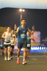 BIB: 40242
                            <button type="button" onclick="openModal(13975286)" class="btn btn-primary btn-sm float-right btn-popup" data-toggle="modal" data-target=".modal-high-quality">
                        <i class="fas fa-shopping-cart"></i> Add to Cart
                    </button>
                                            <button type="button" onclick="isThisMe(13975286, true)" class="btn btn-success btn-sm float-right btn-popup btn-isme hidden" data-toggle="tooltip" data-placement="bottom" title="นี่คือรูปของคุณใช่ไหม คลิกที่นี่เพื่อเอาเข้าอัลบั้ม">
                        <i class="fas fa-plus"></i> Add to album
                    </button>
                    <button type="button" onclick="isThisMe(13975286, false)" class="btn btn-warning btn-sm float-right btn-popup btn-isnotme hidden">
                        <i class="fas fa-ban"></i> Remove from album
                    </button>