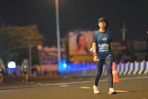 BIB: 95105
                            <button type="button" onclick="openModal(13993225)" class="btn btn-primary btn-sm float-right btn-popup" data-toggle="modal" data-target=".modal-high-quality">
                        <i class="fas fa-shopping-cart"></i> Add to Cart
                    </button>
                                            <button type="button" onclick="isThisMe(13993225, true)" class="btn btn-success btn-sm float-right btn-popup btn-isme hidden" data-toggle="tooltip" data-placement="bottom" title="นี่คือรูปของคุณใช่ไหม คลิกที่นี่เพื่อเอาเข้าอัลบั้ม">
                        <i class="fas fa-plus"></i> Add to album
                    </button>
                    <button type="button" onclick="isThisMe(13993225, false)" class="btn btn-warning btn-sm float-right btn-popup btn-isnotme hidden">
                        <i class="fas fa-ban"></i> Remove from album
                    </button>