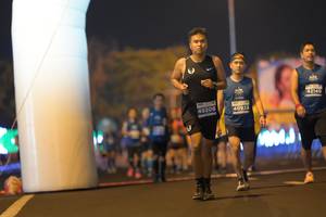 BIB: 42140, 40308, 40923
                            <button type="button" onclick="openModal(13987218)" class="btn btn-primary btn-sm float-right btn-popup" data-toggle="modal" data-target=".modal-high-quality">
                        <i class="fas fa-shopping-cart"></i> Add to Cart
                    </button>
                                            <button type="button" onclick="isThisMe(13987218, true)" class="btn btn-success btn-sm float-right btn-popup btn-isme hidden" data-toggle="tooltip" data-placement="bottom" title="นี่คือรูปของคุณใช่ไหม คลิกที่นี่เพื่อเอาเข้าอัลบั้ม">
                        <i class="fas fa-plus"></i> Add to album
                    </button>
                    <button type="button" onclick="isThisMe(13987218, false)" class="btn btn-warning btn-sm float-right btn-popup btn-isnotme hidden">
                        <i class="fas fa-ban"></i> Remove from album
                    </button>