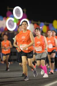 BIB: 285, 89206
                            <button type="button" onclick="openModal(14517768)" class="btn btn-primary btn-sm float-right btn-popup" data-toggle="modal" data-target=".modal-high-quality">
                        <i class="fas fa-shopping-cart"></i> Add to Cart
                    </button>
                                            <button type="button" onclick="isThisMe(14517768, true)" class="btn btn-success btn-sm float-right btn-popup btn-isme hidden" data-toggle="tooltip" data-placement="bottom" title="นี่คือรูปของคุณใช่ไหม คลิกที่นี่เพื่อเอาเข้าอัลบั้ม">
                        <i class="fas fa-plus"></i> Add to album
                    </button>
                    <button type="button" onclick="isThisMe(14517768, false)" class="btn btn-warning btn-sm float-right btn-popup btn-isnotme hidden">
                        <i class="fas fa-ban"></i> Remove from album
                    </button>