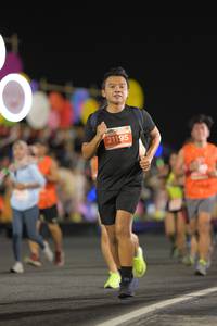 BIB: 21195
                            <button type="button" onclick="openModal(14539164)" class="btn btn-primary btn-sm float-right btn-popup" data-toggle="modal" data-target=".modal-high-quality">
                        <i class="fas fa-shopping-cart"></i> Add to Cart
                    </button>
                                            <button type="button" onclick="isThisMe(14539164, true)" class="btn btn-success btn-sm float-right btn-popup btn-isme hidden" data-toggle="tooltip" data-placement="bottom" title="นี่คือรูปของคุณใช่ไหม คลิกที่นี่เพื่อเอาเข้าอัลบั้ม">
                        <i class="fas fa-plus"></i> Add to album
                    </button>
                    <button type="button" onclick="isThisMe(14539164, false)" class="btn btn-warning btn-sm float-right btn-popup btn-isnotme hidden">
                        <i class="fas fa-ban"></i> Remove from album
                    </button>