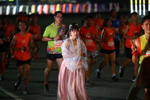 BIB: 2593, 26381, 956
                            <button type="button" onclick="openModal(14258767)" class="btn btn-primary btn-sm float-right btn-popup" data-toggle="modal" data-target=".modal-high-quality">
                        <i class="fas fa-shopping-cart"></i> Add to Cart
                    </button>
                                            <button type="button" onclick="isThisMe(14258767, true)" class="btn btn-success btn-sm float-right btn-popup btn-isme hidden" data-toggle="tooltip" data-placement="bottom" title="นี่คือรูปของคุณใช่ไหม คลิกที่นี่เพื่อเอาเข้าอัลบั้ม">
                        <i class="fas fa-plus"></i> Add to album
                    </button>
                    <button type="button" onclick="isThisMe(14258767, false)" class="btn btn-warning btn-sm float-right btn-popup btn-isnotme hidden">
                        <i class="fas fa-ban"></i> Remove from album
                    </button>