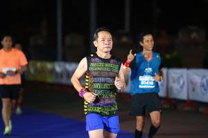 BIB: 01418
                            <button type="button" onclick="openModal(13930514)" class="btn btn-primary btn-sm float-right btn-popup" data-toggle="modal" data-target=".modal-high-quality">
                        <i class="fas fa-shopping-cart"></i> Add to Cart
                    </button>
                                            <button type="button" onclick="isThisMe(13930514, true)" class="btn btn-success btn-sm float-right btn-popup btn-isme hidden" data-toggle="tooltip" data-placement="bottom" title="นี่คือรูปของคุณใช่ไหม คลิกที่นี่เพื่อเอาเข้าอัลบั้ม">
                        <i class="fas fa-plus"></i> Add to album
                    </button>
                    <button type="button" onclick="isThisMe(13930514, false)" class="btn btn-warning btn-sm float-right btn-popup btn-isnotme hidden">
                        <i class="fas fa-ban"></i> Remove from album
                    </button>