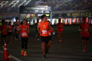 BIB: 25873, 22538, 25002, 016
                            <button type="button" onclick="openModal(14230154)" class="btn btn-primary btn-sm float-right btn-popup" data-toggle="modal" data-target=".modal-high-quality">
                        <i class="fas fa-shopping-cart"></i> Add to Cart
                    </button>
                                            <button type="button" onclick="isThisMe(14230154, true)" class="btn btn-success btn-sm float-right btn-popup btn-isme hidden" data-toggle="tooltip" data-placement="bottom" title="นี่คือรูปของคุณใช่ไหม คลิกที่นี่เพื่อเอาเข้าอัลบั้ม">
                        <i class="fas fa-plus"></i> Add to album
                    </button>
                    <button type="button" onclick="isThisMe(14230154, false)" class="btn btn-warning btn-sm float-right btn-popup btn-isnotme hidden">
                        <i class="fas fa-ban"></i> Remove from album
                    </button>