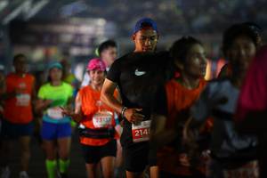 BIB: 23112, 214
                            <button type="button" onclick="openModal(14236760)" class="btn btn-primary btn-sm float-right btn-popup" data-toggle="modal" data-target=".modal-high-quality">
                        <i class="fas fa-shopping-cart"></i> Add to Cart
                    </button>
                                            <button type="button" onclick="isThisMe(14236760, true)" class="btn btn-success btn-sm float-right btn-popup btn-isme hidden" data-toggle="tooltip" data-placement="bottom" title="นี่คือรูปของคุณใช่ไหม คลิกที่นี่เพื่อเอาเข้าอัลบั้ม">
                        <i class="fas fa-plus"></i> Add to album
                    </button>
                    <button type="button" onclick="isThisMe(14236760, false)" class="btn btn-warning btn-sm float-right btn-popup btn-isnotme hidden">
                        <i class="fas fa-ban"></i> Remove from album
                    </button>