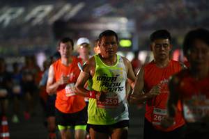 BIB: 250
                            <button type="button" onclick="openModal(14226811)" class="btn btn-primary btn-sm float-right btn-popup" data-toggle="modal" data-target=".modal-high-quality">
                        <i class="fas fa-shopping-cart"></i> Add to Cart
                    </button>
                                            <button type="button" onclick="isThisMe(14226811, true)" class="btn btn-success btn-sm float-right btn-popup btn-isme hidden" data-toggle="tooltip" data-placement="bottom" title="นี่คือรูปของคุณใช่ไหม คลิกที่นี่เพื่อเอาเข้าอัลบั้ม">
                        <i class="fas fa-plus"></i> Add to album
                    </button>
                    <button type="button" onclick="isThisMe(14226811, false)" class="btn btn-warning btn-sm float-right btn-popup btn-isnotme hidden">
                        <i class="fas fa-ban"></i> Remove from album
                    </button>