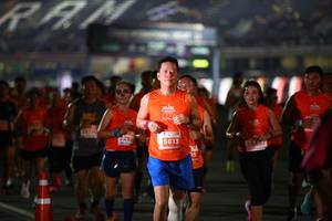 BIB: 292, 5613, 28457
                            <button type="button" onclick="openModal(14239606)" class="btn btn-primary btn-sm float-right btn-popup" data-toggle="modal" data-target=".modal-high-quality">
                        <i class="fas fa-shopping-cart"></i> Add to Cart
                    </button>
                                            <button type="button" onclick="isThisMe(14239606, true)" class="btn btn-success btn-sm float-right btn-popup btn-isme hidden" data-toggle="tooltip" data-placement="bottom" title="นี่คือรูปของคุณใช่ไหม คลิกที่นี่เพื่อเอาเข้าอัลบั้ม">
                        <i class="fas fa-plus"></i> Add to album
                    </button>
                    <button type="button" onclick="isThisMe(14239606, false)" class="btn btn-warning btn-sm float-right btn-popup btn-isnotme hidden">
                        <i class="fas fa-ban"></i> Remove from album
                    </button>