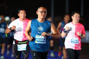 BIB: 201, 46902
                            <button type="button" onclick="openModal(13903491)" class="btn btn-primary btn-sm float-right btn-popup" data-toggle="modal" data-target=".modal-high-quality">
                        <i class="fas fa-shopping-cart"></i> Add to Cart
                    </button>
                                            <button type="button" onclick="isThisMe(13903491, true)" class="btn btn-success btn-sm float-right btn-popup btn-isme hidden" data-toggle="tooltip" data-placement="bottom" title="นี่คือรูปของคุณใช่ไหม คลิกที่นี่เพื่อเอาเข้าอัลบั้ม">
                        <i class="fas fa-plus"></i> Add to album
                    </button>
                    <button type="button" onclick="isThisMe(13903491, false)" class="btn btn-warning btn-sm float-right btn-popup btn-isnotme hidden">
                        <i class="fas fa-ban"></i> Remove from album
                    </button>